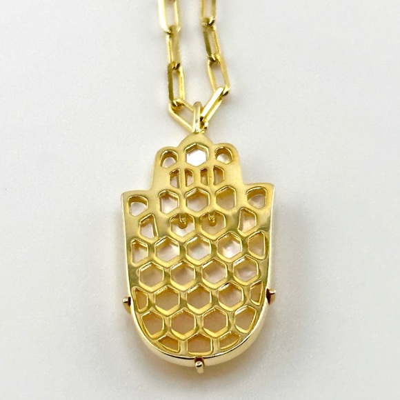 18K Gold Plated over 925 Sterling Silver Hamsa Mother of Pearl Necklace - Picture 3 of 8